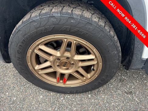 Used 2016 Jeep Cherokee Limited image 24