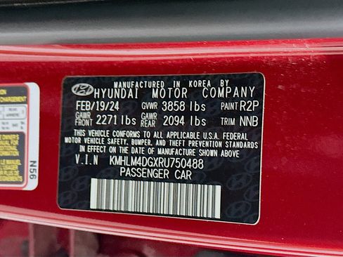 Used 2024 Hyundai Elantra SEL image 12