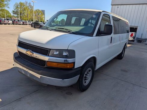 Used 2016 Chevrolet Express 3500 LT w/ LT Preferred Equipment Group RWD image 20