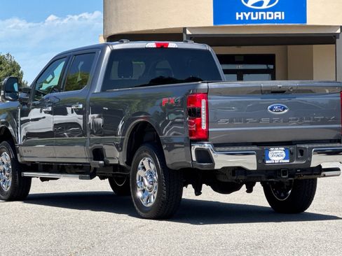 Used 2025 Ford F250 Lariat w/ Chrome Package AWD/4WD image 7