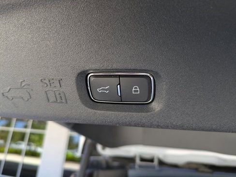 Certified 2025 Ford Expedition Active AWD/4WD image 23