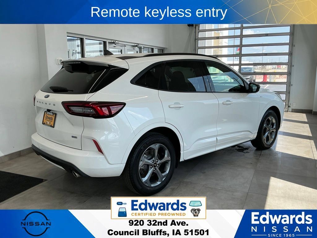 Used 2024 Ford Escape ST-Line w/ Equipment Group 301A FWD image 9