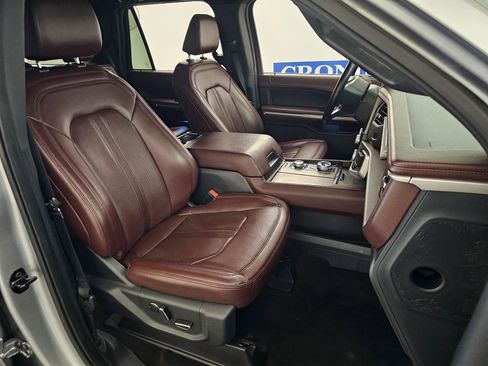 Used 2022 Ford Expedition Max Limited AWD/4WD image 23