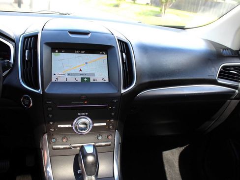 Used 2017 Ford Edge Titanium w/ Equipment Group 301A FWD image 9