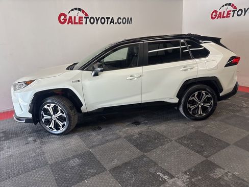 Used 2021 Toyota RAV4 XSE w/ Weather Package image 8