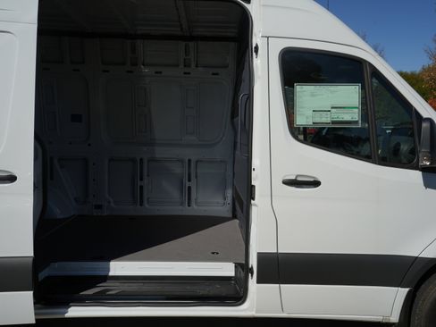 New 2025 Mercedes-Benz Sprinter 2500 image 19