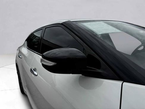 Used 2022 Nissan Maxima SV w/ Floor Mat Group FWD image 8