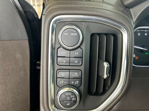 Used 2021 GMC Sierra 1500 SLT w/ SLT Premium Package AWD/4WD image 24