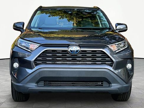 Used 2021 Toyota RAV4 XLE w/ Convenience Package AWD/4WD image 4