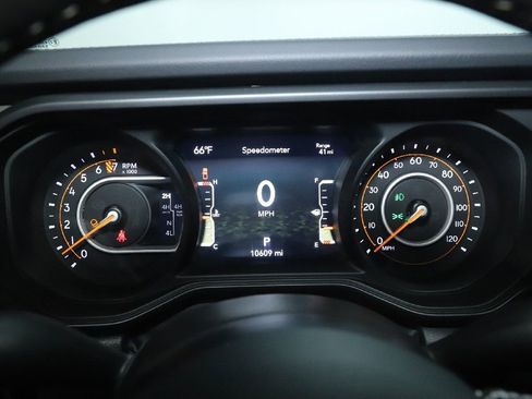 Used 2025 Jeep Gladiator Mojave image 21