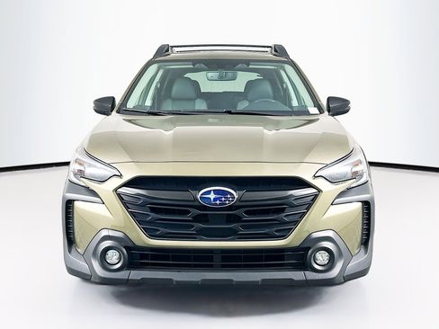 Used 2025 Subaru Outback Onyx Edition AWD/4WD image 2
