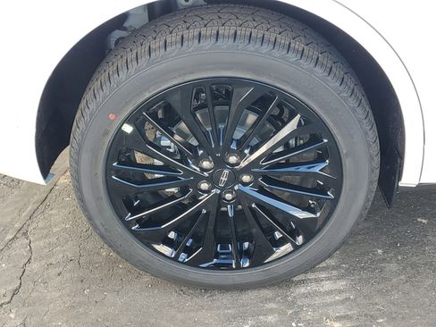 New 2026 Lincoln Corsair Premiere image 5