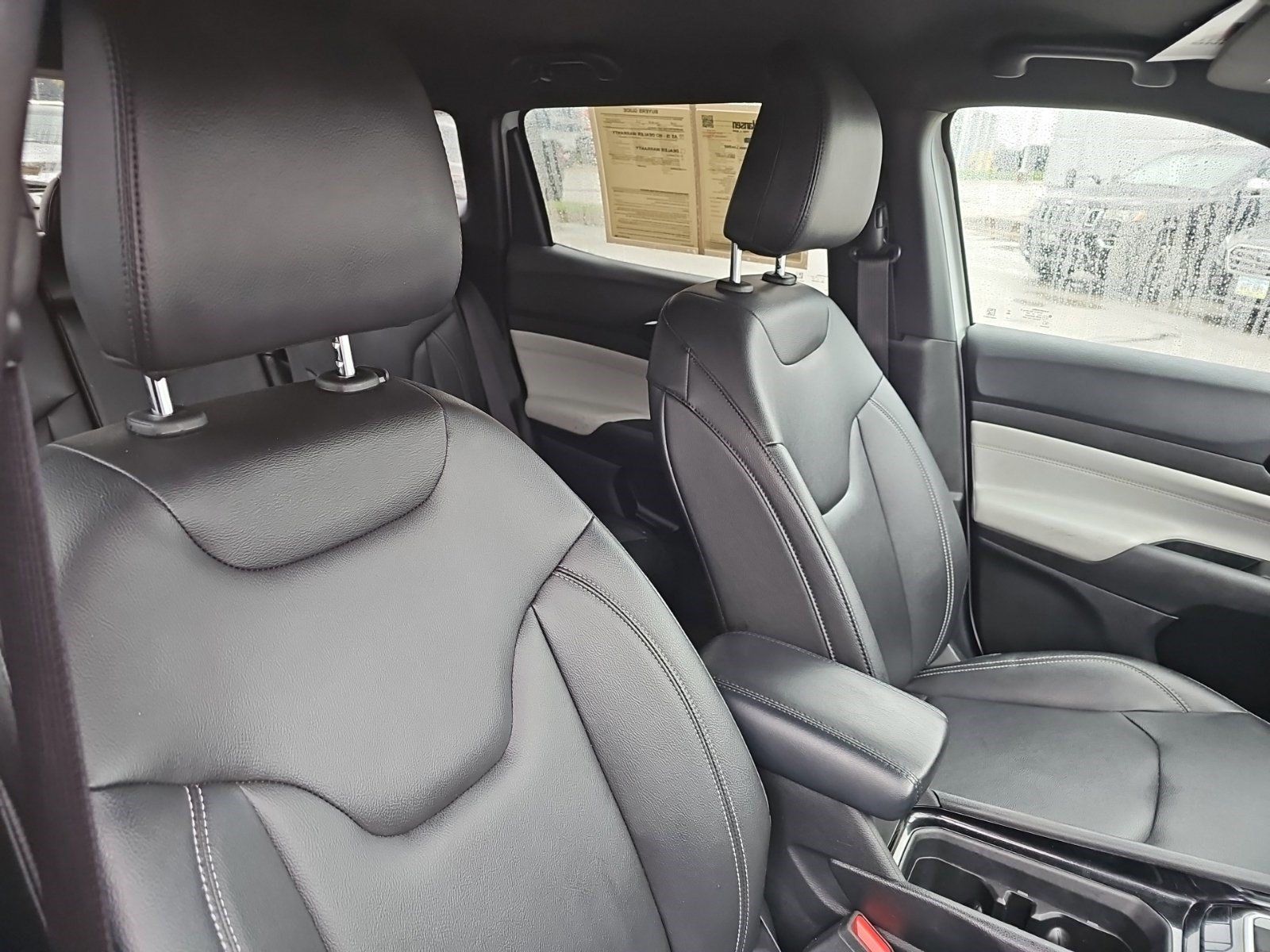 Used 2025 Jeep Compass Limited AWD/4WD image 11