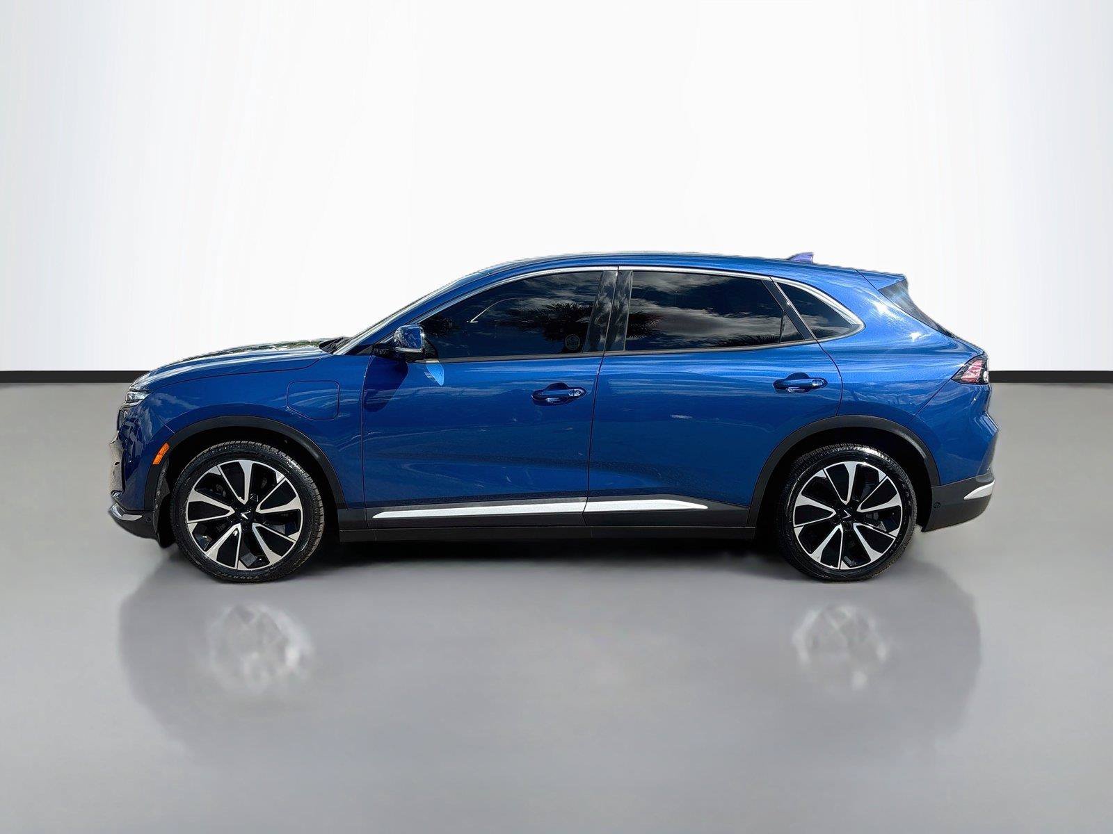 Used 2024 VinFast VF 8 Plus AWD/4WD image 4