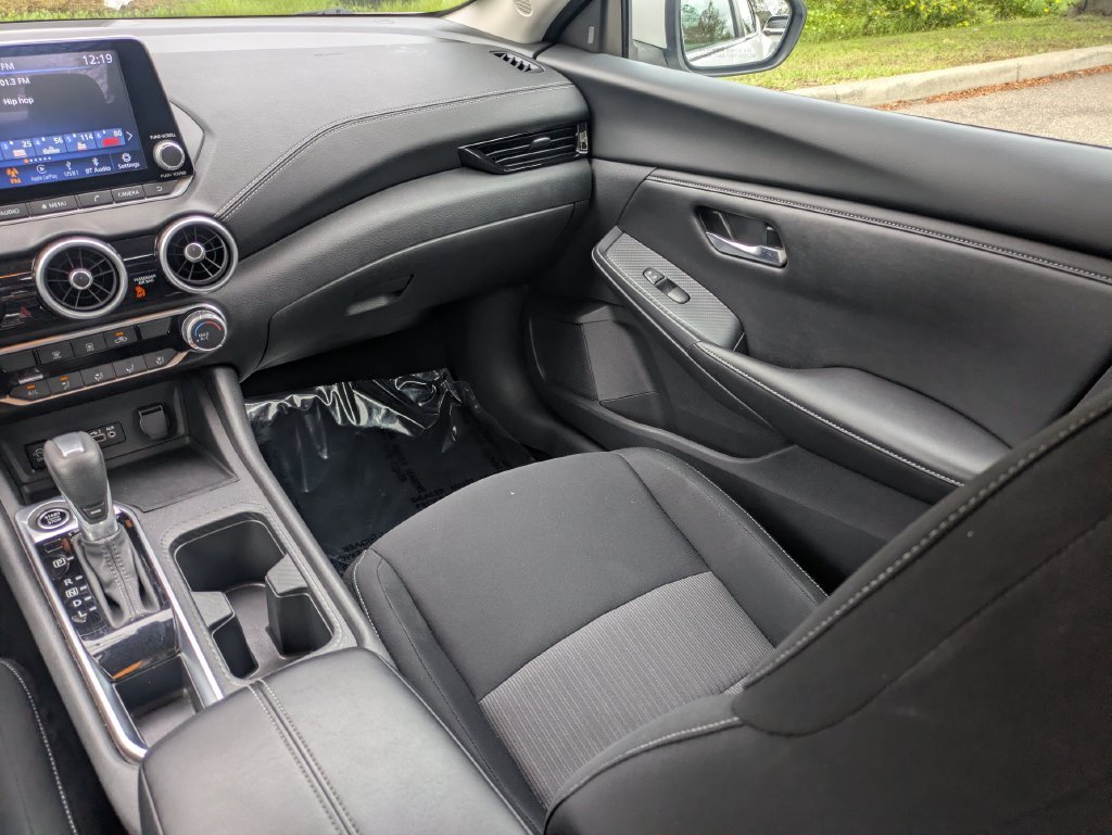 Used 2025 Nissan Sentra SV FWD image 16