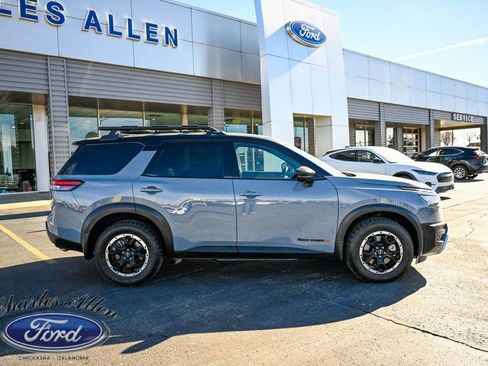Used 2024 Nissan Pathfinder Rock Creek image 8