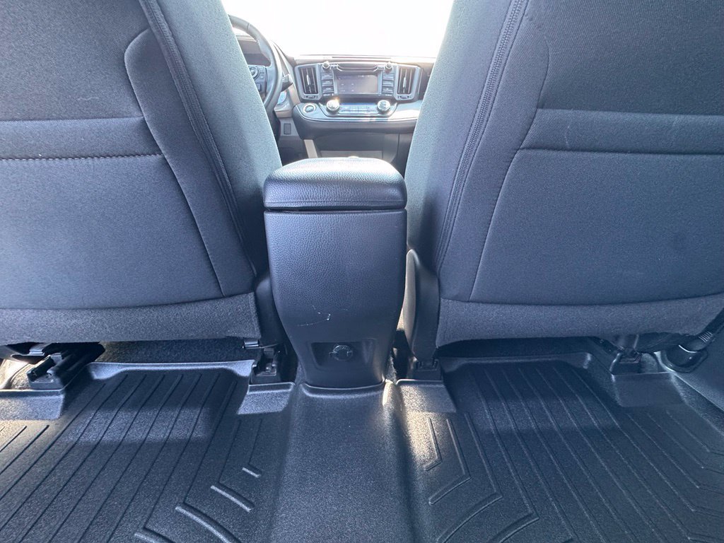 Used 2018 Toyota RAV4 XLE w/ Plus Extra Value Package AWD/4WD image 12