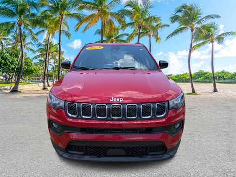 Used 2023 Jeep Compass Latitude AWD/4WD image 8