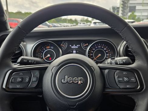Used 2023 Jeep Wrangler Sport AWD/4WD image 23