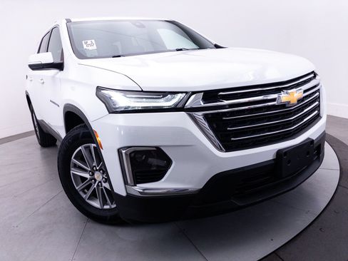 Used 2023 Chevrolet Traverse LT w/ LPO, Cargo Package FWD image 3