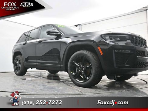 New 2026 Jeep Grand Cherokee Limited w/ Limited Altitude Package image 14