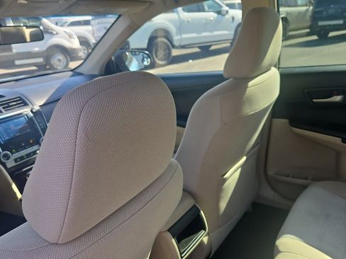 Used 2012 Toyota Camry LE FWD image 11