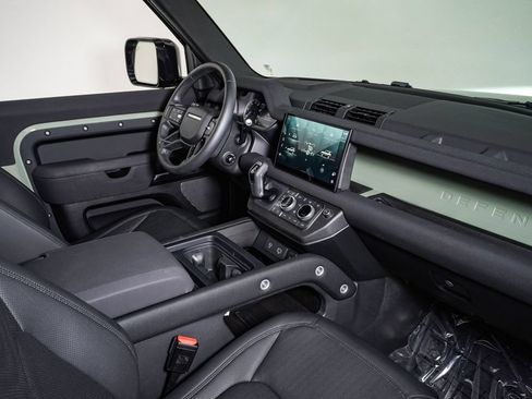 Used 2023 Land Rover Defender 110 75th Limited Edition AWD/4WD image 15