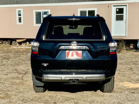 Used 2020 Toyota 4Runner TRD Off-Road Premium image 4