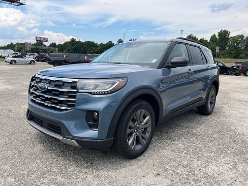 New 2026 Ford Explorer Active w/ Active Comfort Package AWD/4WD image 3