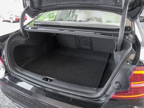 Used 2021 Volvo S60 T5 Momentum image 52