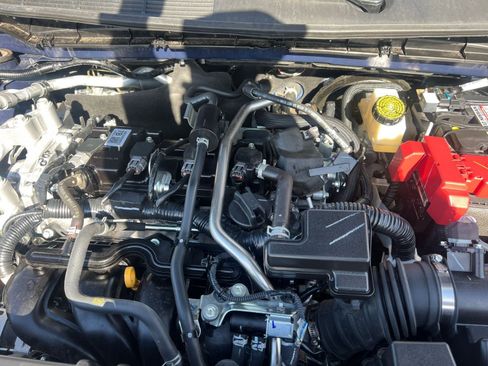 Used 2025 Nissan Kicks SV image 32