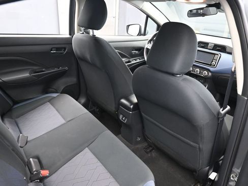 Used 2023 Nissan Versa SV image 39