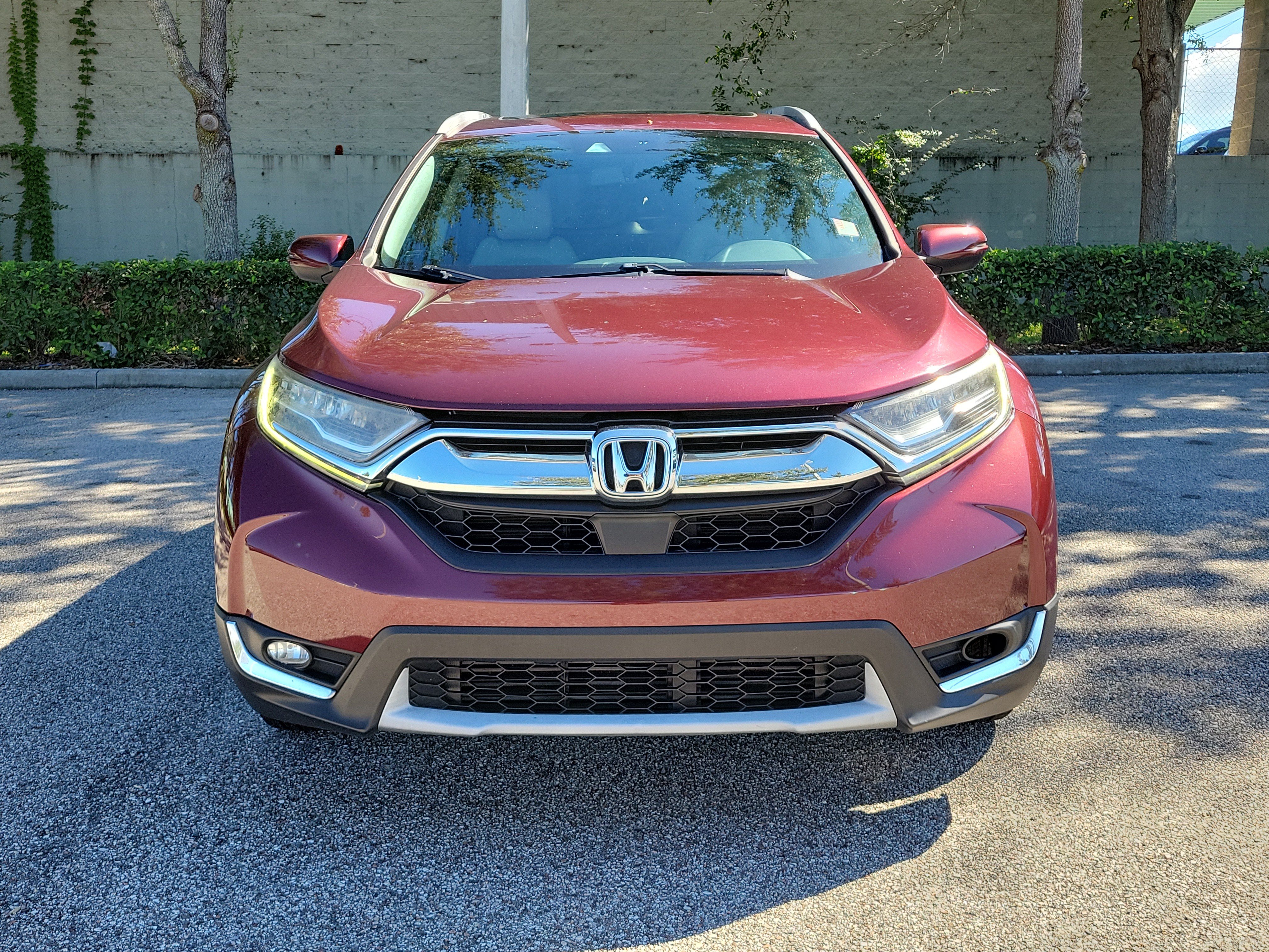 Used 2017 Honda CR-V Touring image 2