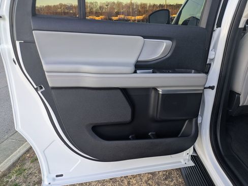 Used 2025 Ford Expedition Max Active image 27