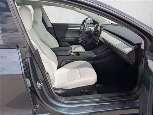 Used 2023 Tesla Model 3 Standard Range image 22
