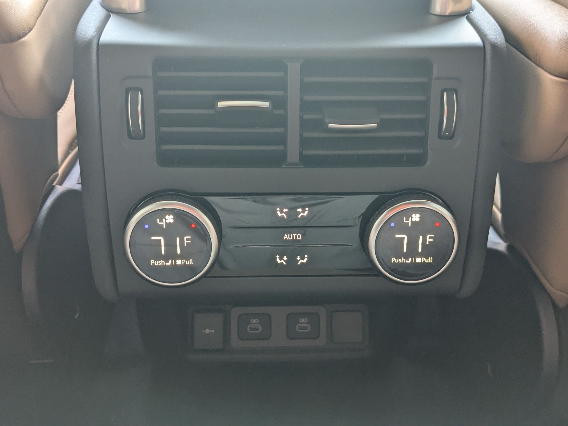New 2026 Land Rover Discovery Dynamic SE AWD/4WD image 30