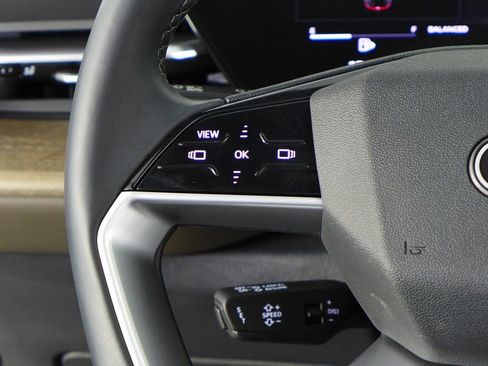 Used 2025 Audi Q5 Premium w/ Convenience Package image 30