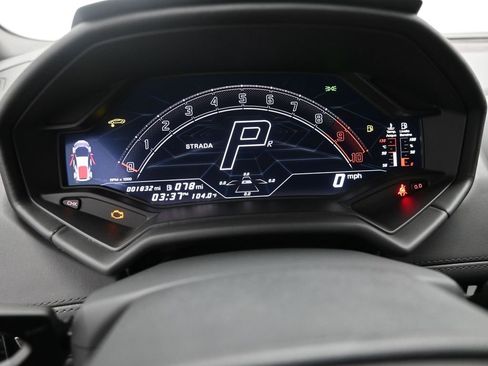 Used 2023 Lamborghini Huracan Tecnica image 22