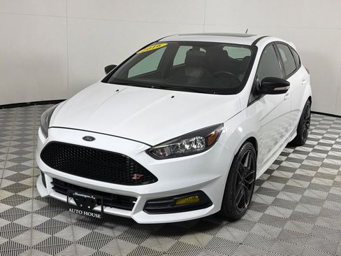 Used 2016 Ford Focus ST FWD image 8