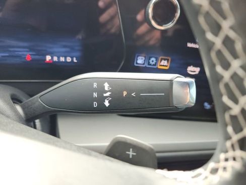 Used 2024 Chevrolet Traverse LS image 33