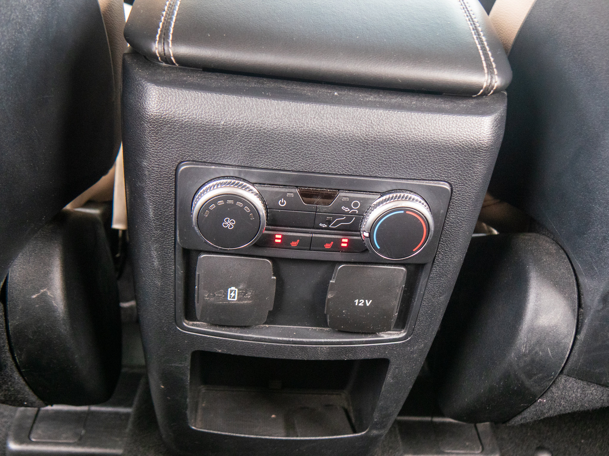 Used 2020 Ford Explorer XLT w/ Equipment Group 202A AWD/4WD image 19
