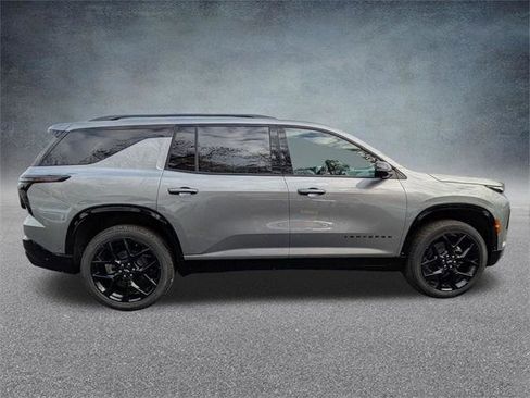 New 2026 Chevrolet Traverse RS image 3