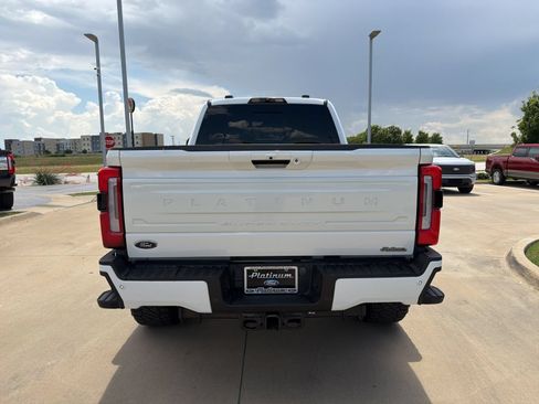 Used 2023 Ford F250 Platinum AWD/4WD image 4
