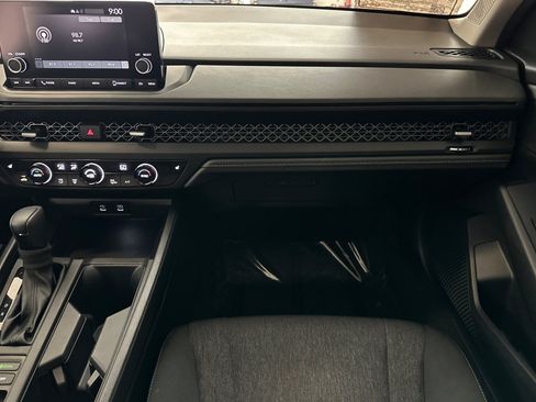 Used 2024 Honda Accord EX image 30