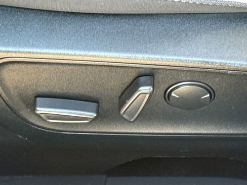 Used 2022 Ford Escape SE FWD image 22