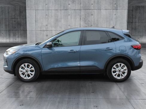 Used 2025 Ford Escape Active FWD image 2