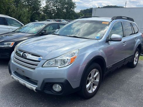 Used 2013 Subaru Outback 2.5i Limited AWD/4WD image 1