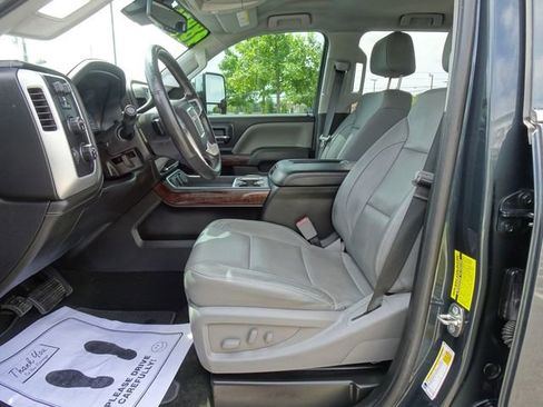 Used 2018 GMC Sierra 2500 SLT w/ Duramax Plus Package AWD/4WD image 10
