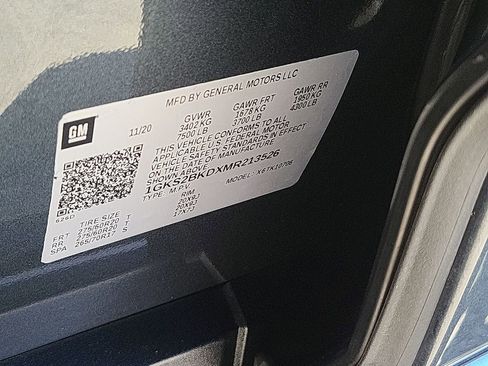 Used 2021 GMC Yukon SLT w/ SLT Luxury Plus Package image 34