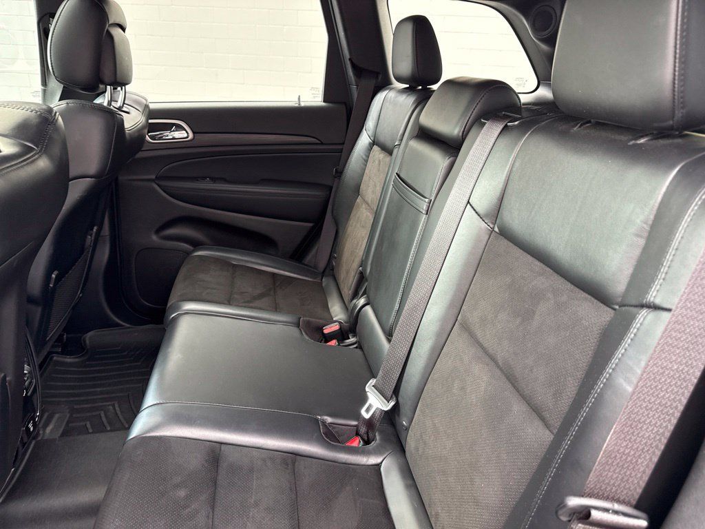 Used 2021 Jeep Grand Cherokee Laredo X AWD/4WD image 13